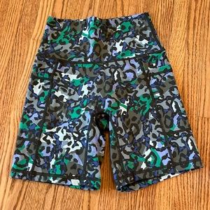 Aerie Offline Hi-Rise Biker short with pockets! Size S.
